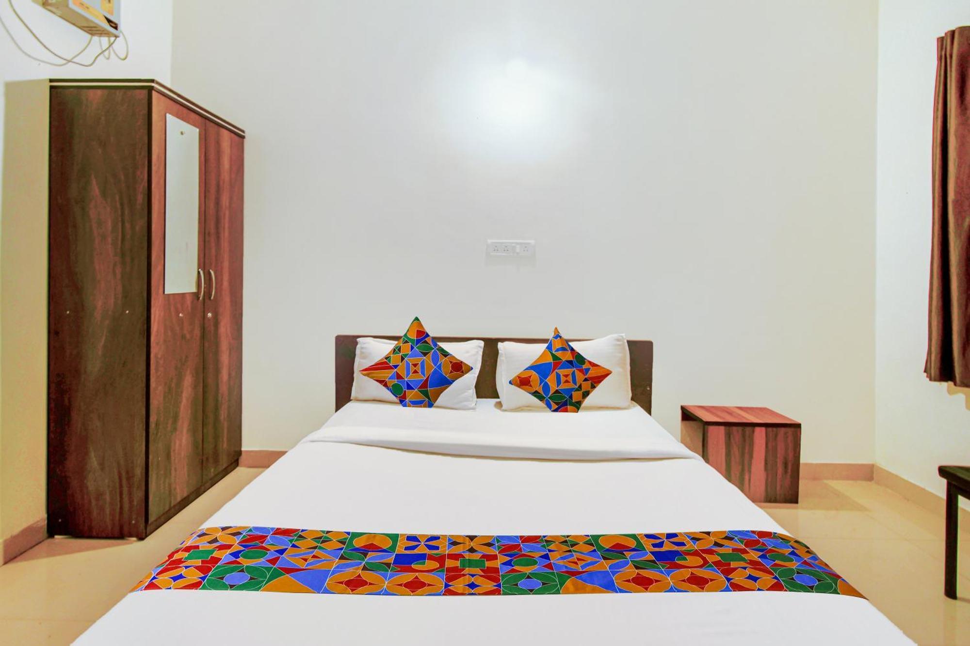 Fabexpress Srh - Nr Butterfly Park - Hinjawadi Hotel Buitenkant foto