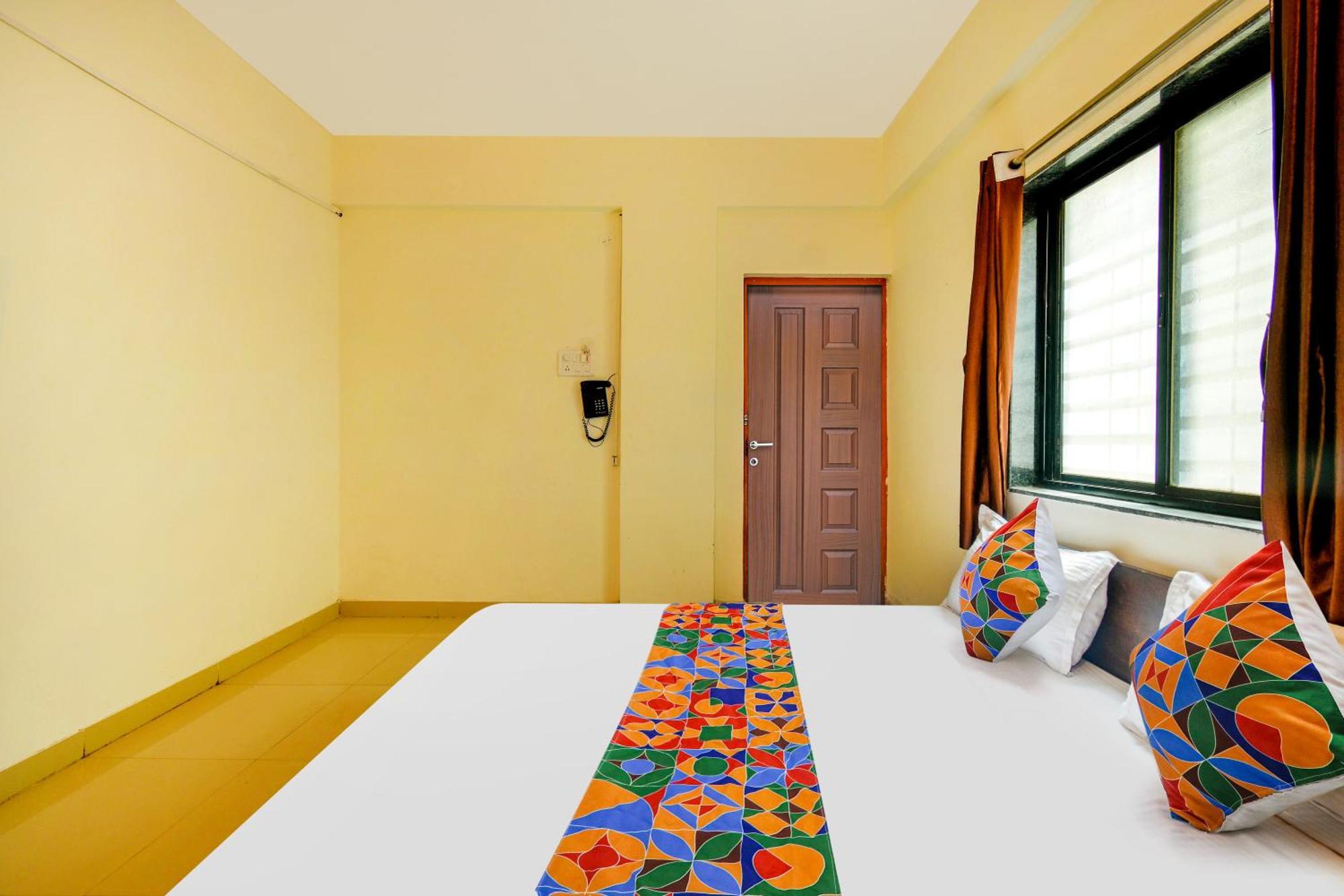 Fabexpress Srh - Nr Butterfly Park - Hinjawadi Hotel Buitenkant foto