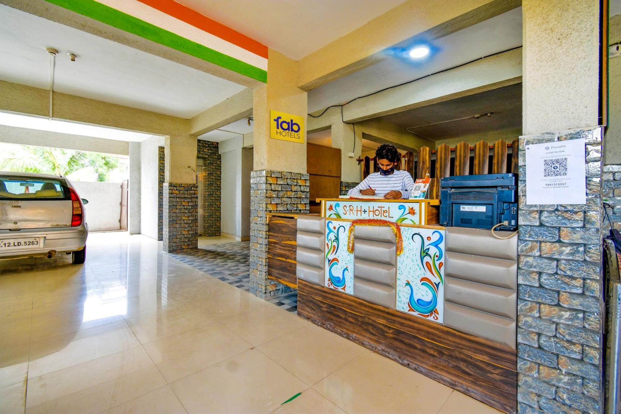 Fabexpress Srh - Nr Butterfly Park - Hinjawadi Hotel Buitenkant foto